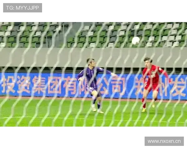 官员罚离场：足球规则中裁判遭驱逐的罕见判罚解读