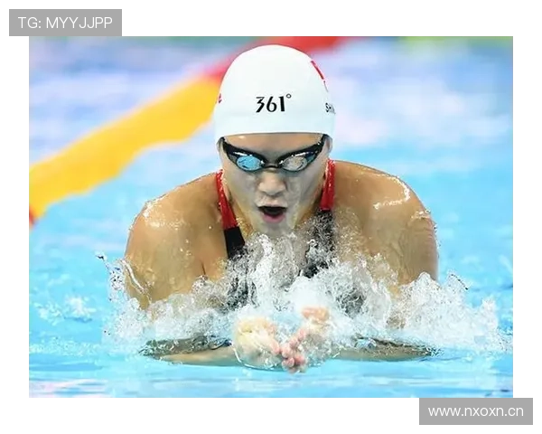 叶诗文家的冰箱里塞满蛋白粉，连饮料都是按毫升算的