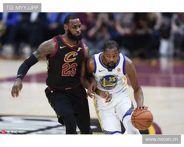 三秒规则国际差异有多大？NBA与国际篮联的对比解析
